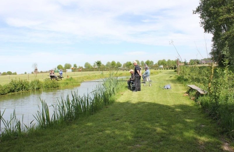 Camping met visvijver