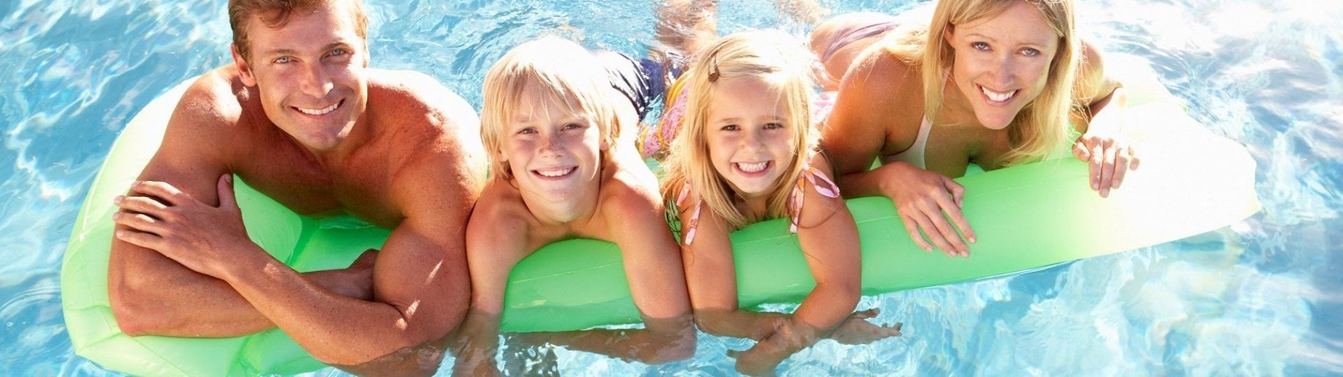 Stock geelenhoof zwembad algemeen